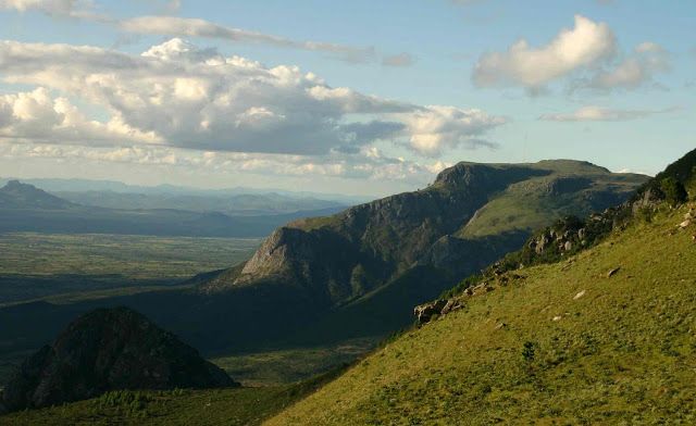 Eastern Highlands mountains